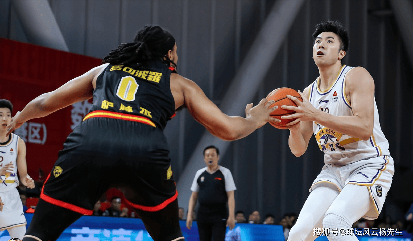 今晚里尔备战CBA季后赛,完成体检细节曝光,目标明确,训练强度明显提升 今晚里尔备战CBA季后赛,完成体检细节曝光,目标明确,训练强度明显提升