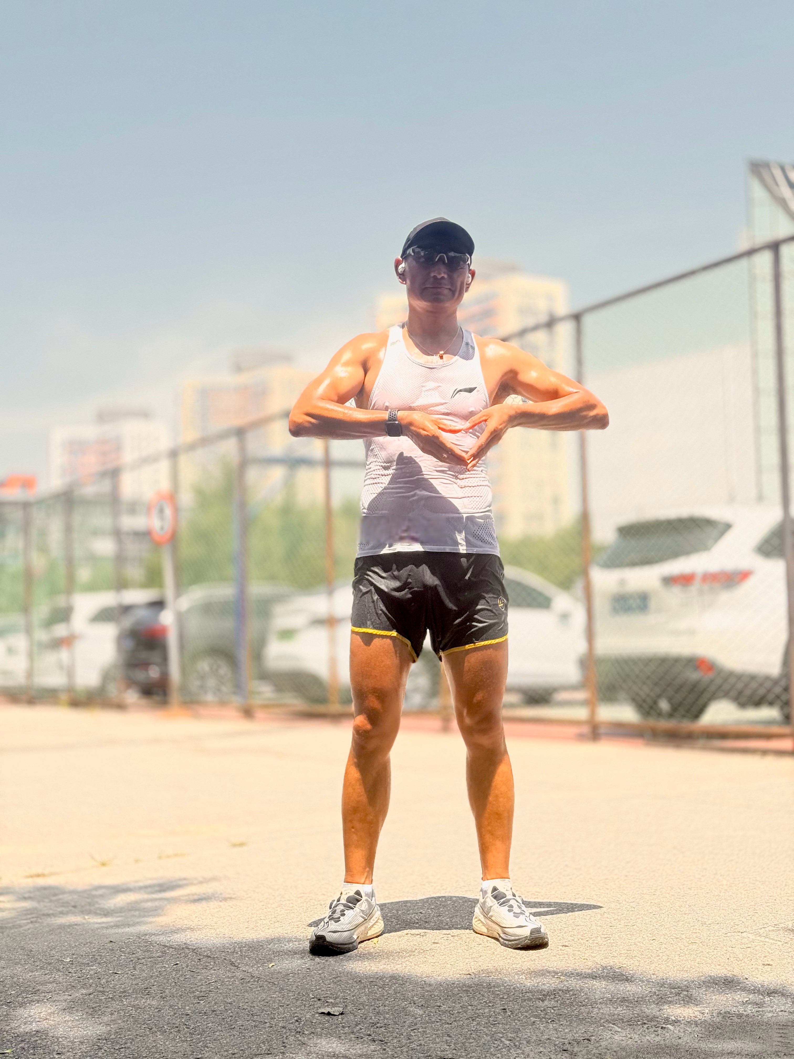 小兵雄赳赳中何晓凯不服输 小兵雄赳赳中何晓凯不服输