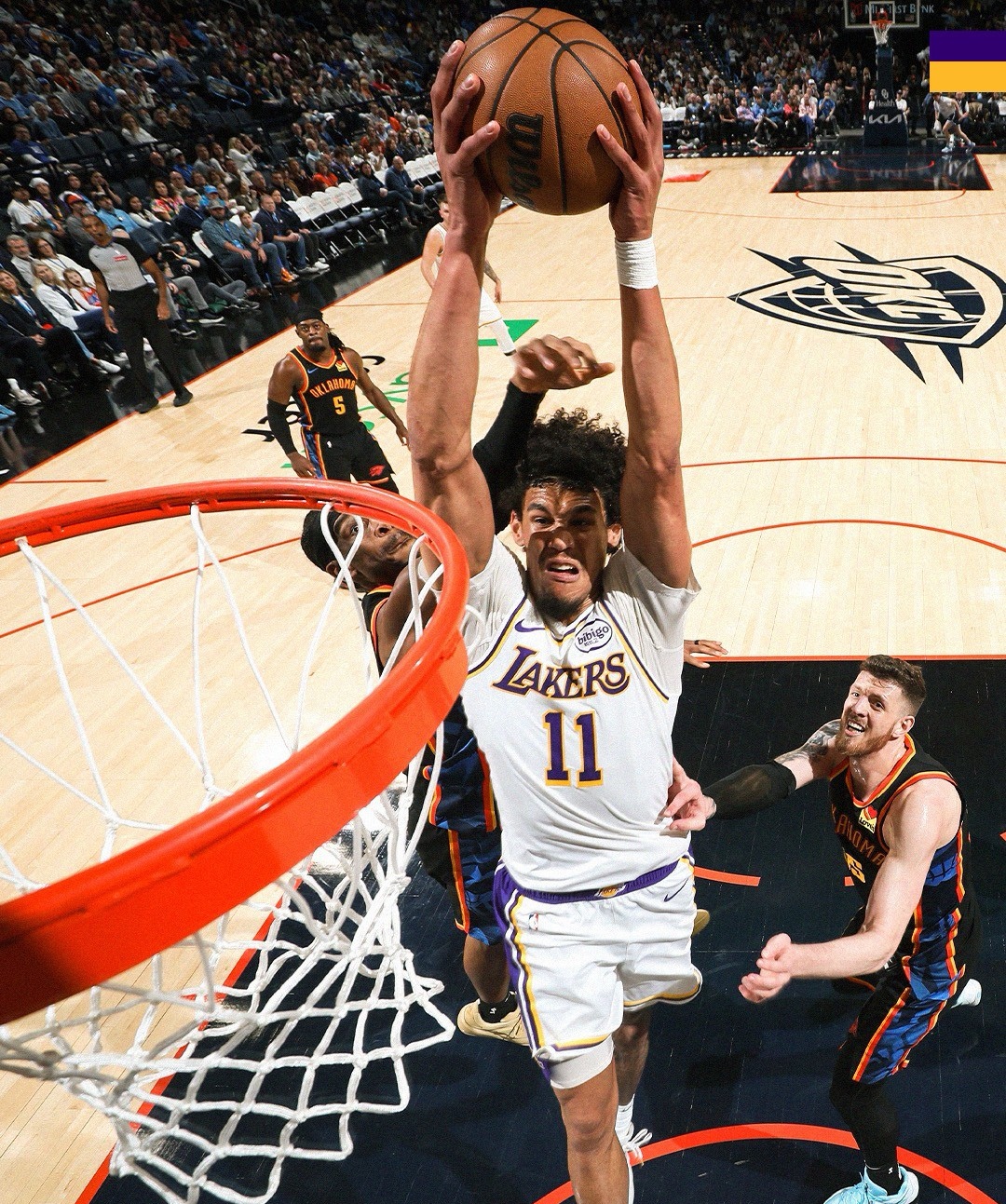 完美世界官方竞技平台官网-赛地聚焦：NBA总决赛清晨热度飙升，多伦多猛龙刷新队史纪录，压力陡增，轮换策略成焦点