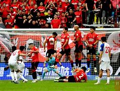 完美竞技平台官方网站-今夜成都蓉城调整名单以备荷甲；扳平良机环节打磨；更衣室稳定；医务组通报恢复