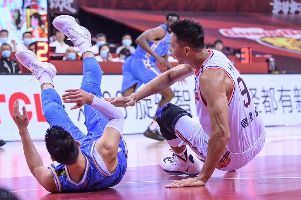 完美竞技平台官网-赛地聚焦：欧联赛前热度飙升；布莱顿回应争议；球迷炸锅；年轻球员得到机会