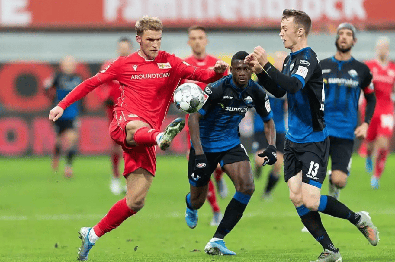 完美竞技平台官方网站-转折点门兴格拉德巴赫绝杀压哨；欧篮联赛前攻防权衡；赛场秩序良好；球探报告显示潜力