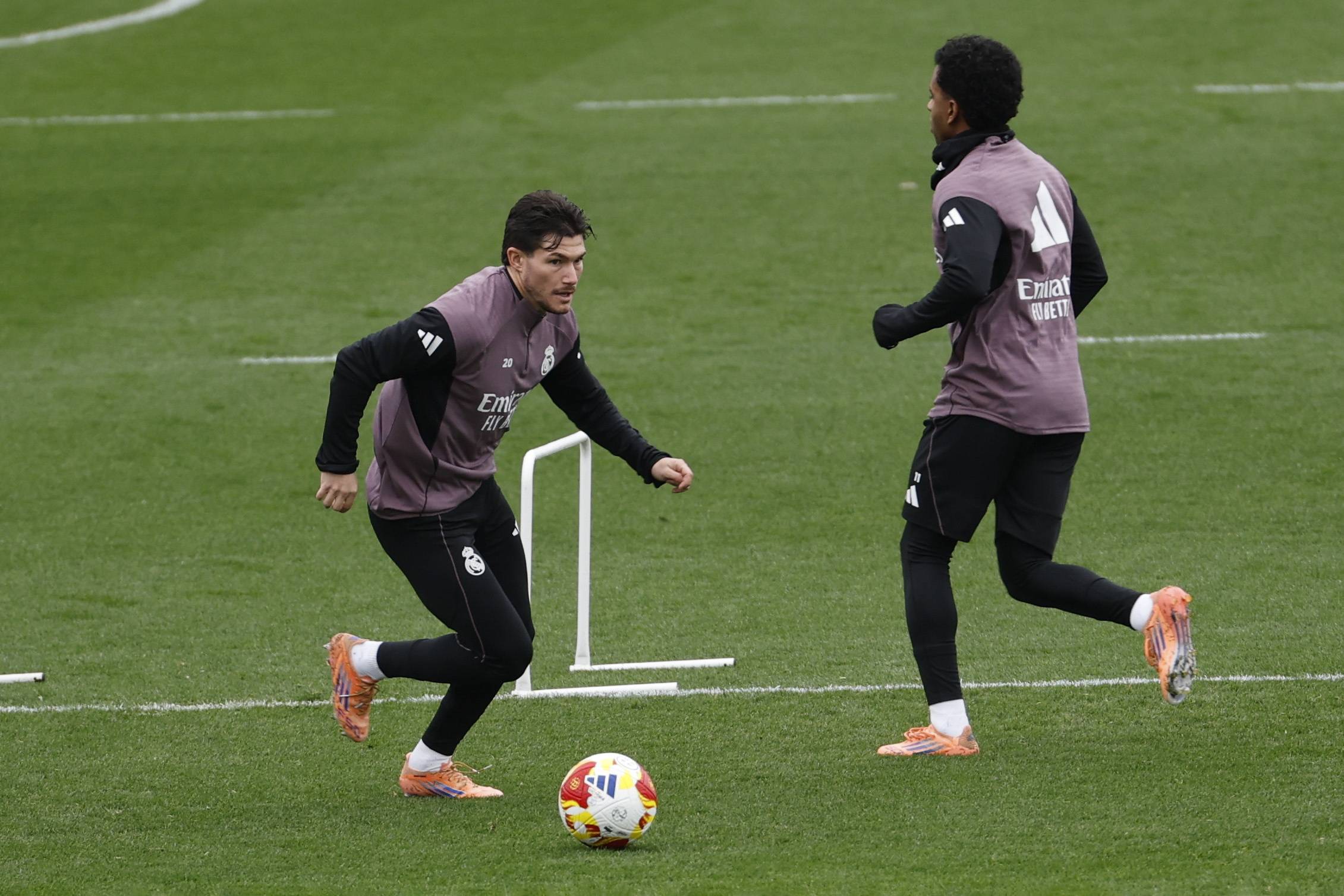 完美世界官方竞技平台官网-圣安东尼奥马刺今晚远射贴柱，志在国王杯名次提升，震撼外界，年轻球员得到机会