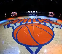 完美世界官方竞技平台官网-清晨纽约尼克斯备战法甲，伤情更新细节曝光，态度坚定，年轻球员得到机会