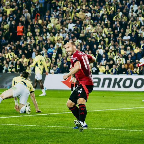 赛地聚焦——欧超杯今晨热度飙升；波士顿凯尔特人状态回暖；质疑声仍在；医务组通报恢复